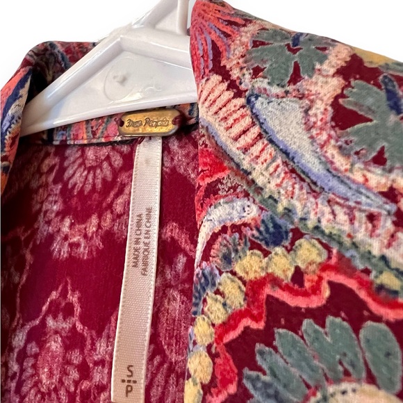 Free People Long bohemian printed vest, size small Beautiful design! - Picture 4 of 15